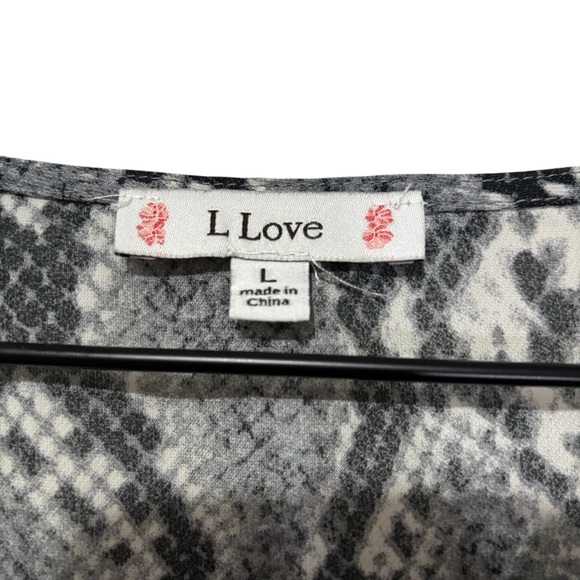 L Love Semi Sheer Snake Print Crossover Blouse Bell Sleeves Office Size Large - Picture 3 of 16